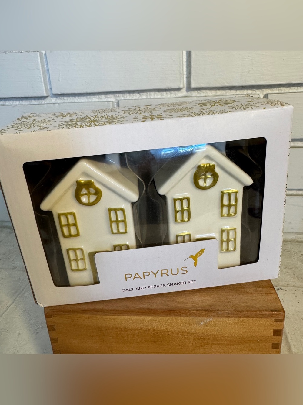 Papyrus Holiday Ceramic Gold & White House Salt and Pepper Shaker Set NIB